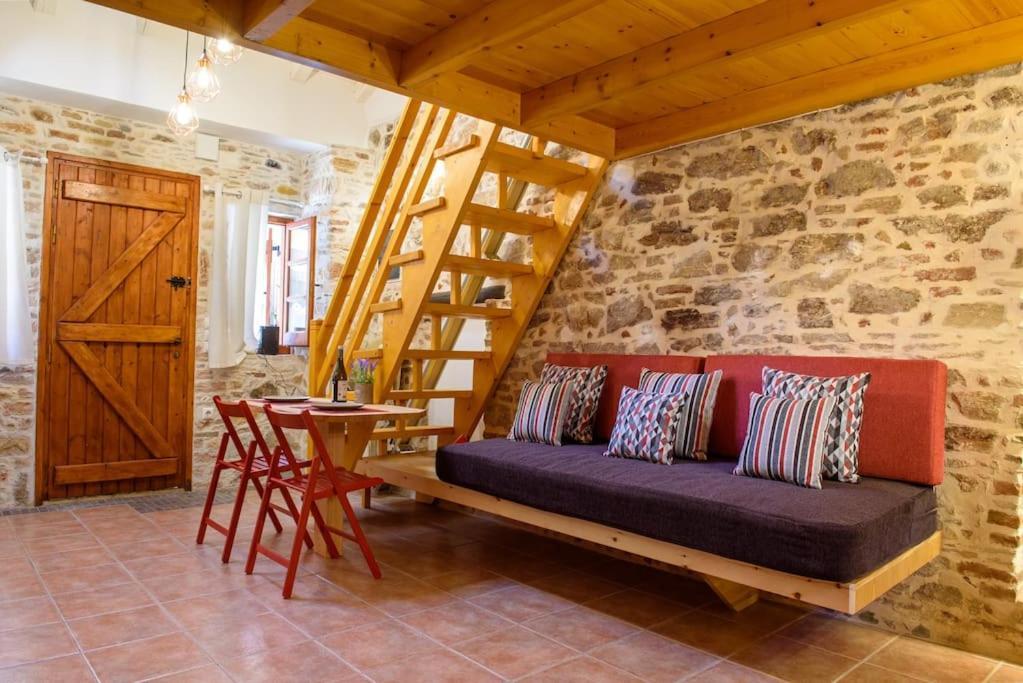 Lavrio Stone House 5 Min From The Centre/Port Leilighet Eksteriør bilde